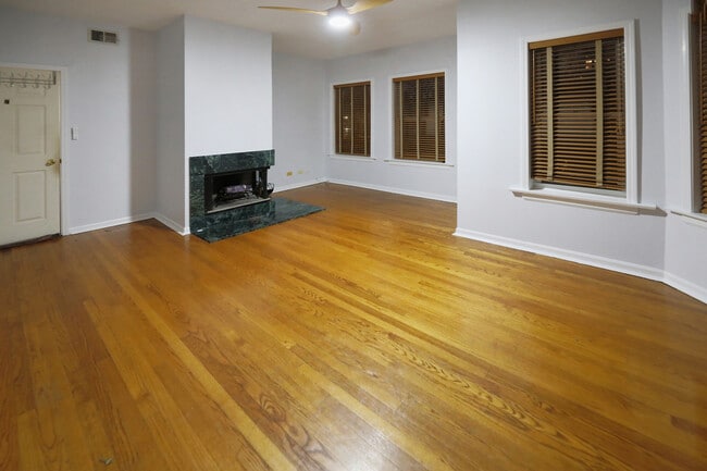 Photo - 6042 N Kenmore Ave Unit 3