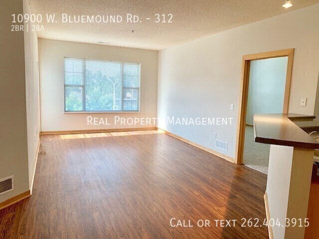 Photo - 10900 W Bluemound Rd