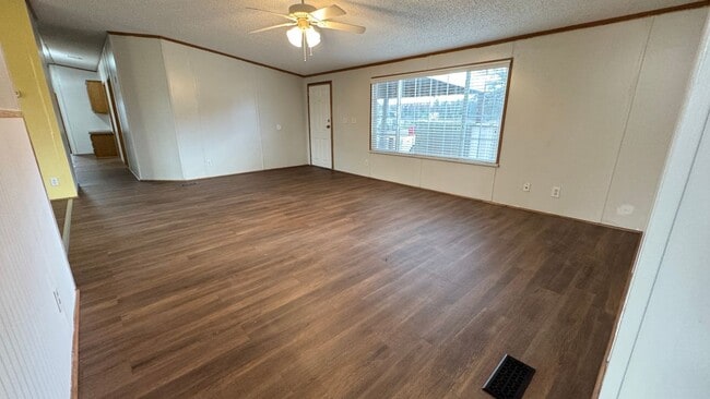 Photo - 21120 Binford Rd