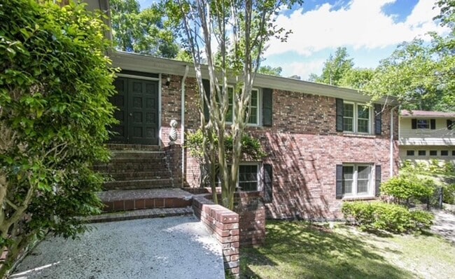 Photo - Renovated 5BR Home Minutes from Downtown Columbia | Two Full Kitchens + Fenced Yard ~ Available M...