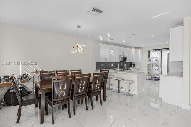 Photo - 11851 SW 220th St