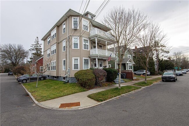 Building Photo - 219 Cole Ave Unit 2
