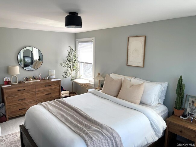 Photo - 128 Roosevelt Blvd