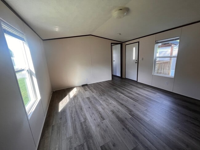 Photo - 1067 Rogers Ave
