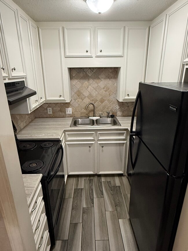 Photo - 819 Hardy Springs Cir Unit A