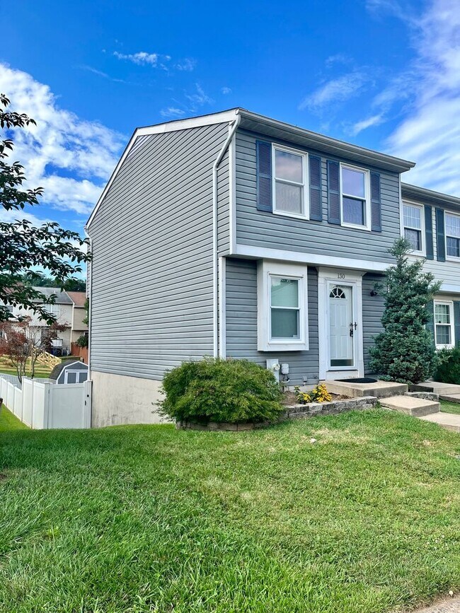 Photo - Charming 2 Bedroom/2 Bathroom in Laurel Valley!