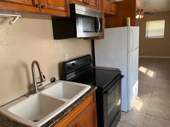 Photo - 2720 NW 13th St Unidad 3