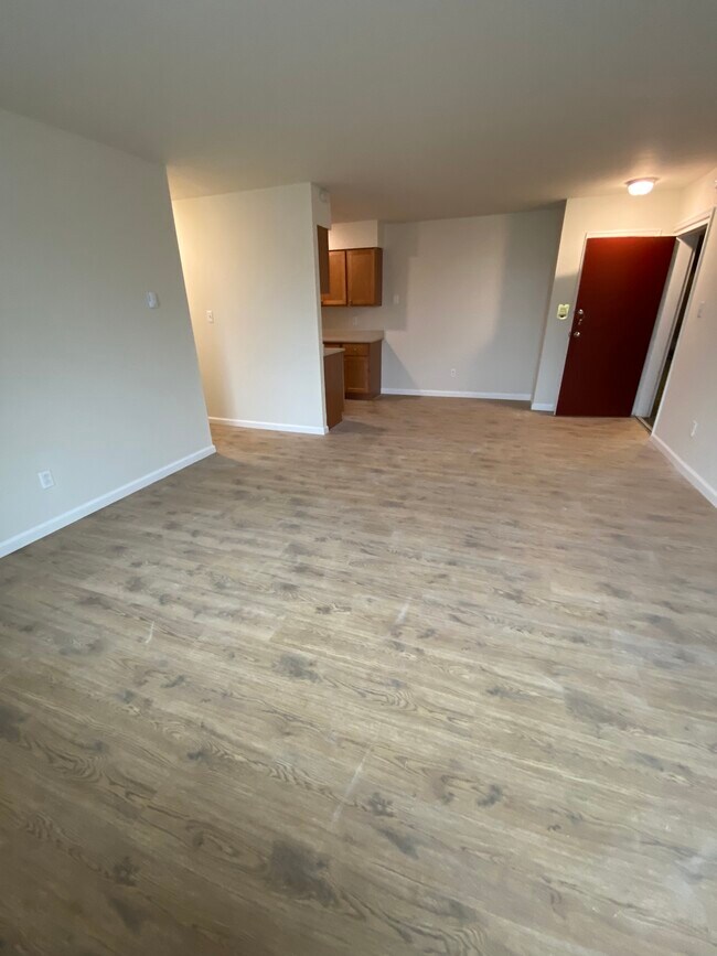 3823 Garrett Rd