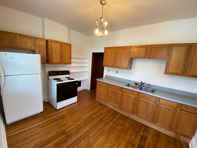 Photo - W Pacemont Rd 152-154 NSLLC Unidad 154