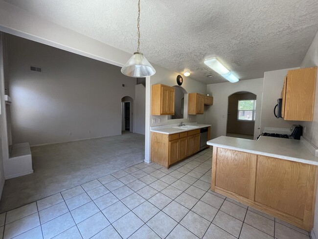 Photo - 919 Molten Pl NW