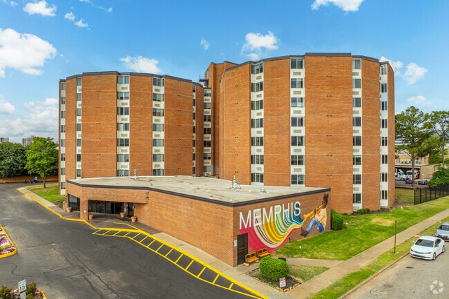 Photo - Memphis Towers Senior Living