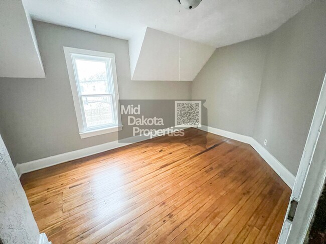 Photo - 735 S Wisconsin St Unit 2-second floor