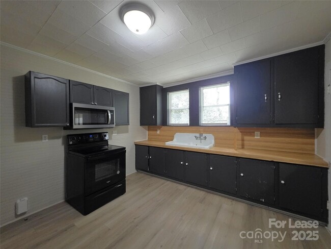 Photo - 1417 Oakshade Ave