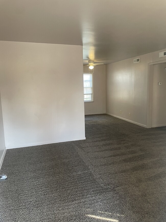 Photo - 1658 N Bluff St