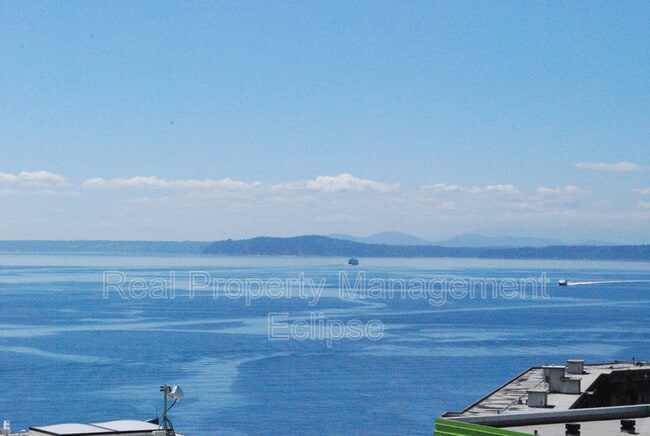 Building Photo - 66 Bell St Unit 16