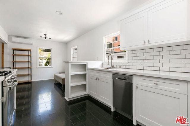 Building Photo - 1034 Bay St Rental