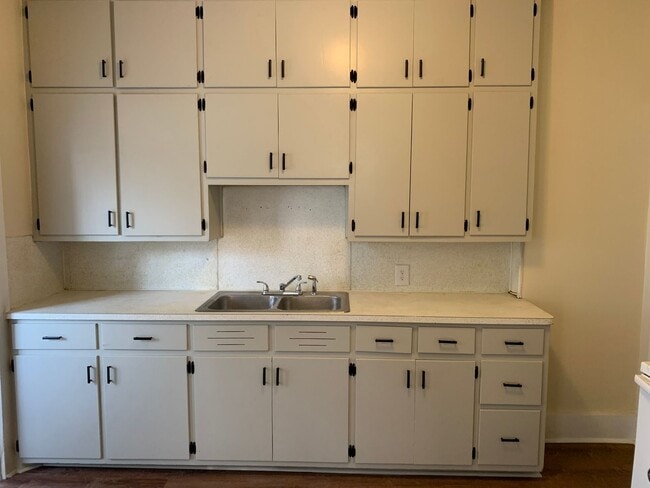 Building Photo - 300 W Sandusky Ave Unit 302 Rental