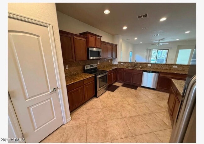 Photo - 1739 W Big Oak St