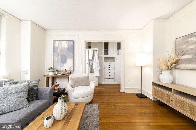 Photo - 2100 Walnut St St Unit 10O