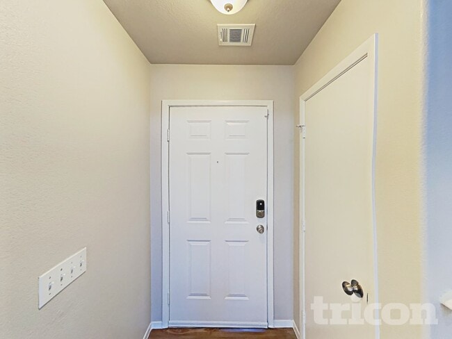 Photo - 7900 Hornbeam Ct