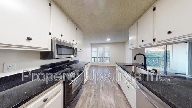 905 Lakeside Dr Unit 4