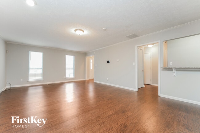 555 Sherwood Greens