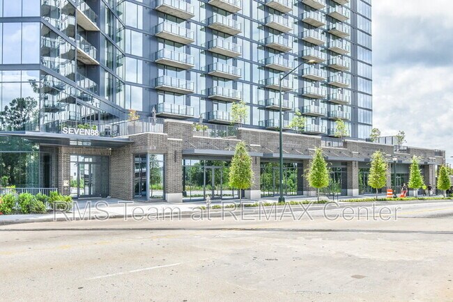 Photo - 788 Marietta St NW