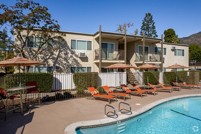 Summit La Crescenta - Summit La Crescenta