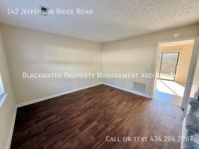 Photo - 142 Jefferson Ridge Rd