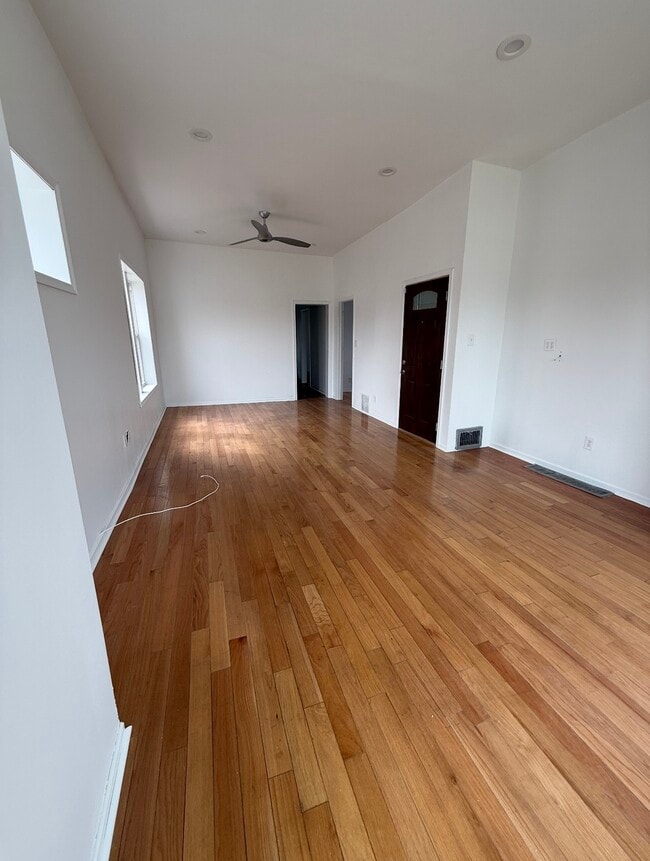 Photo - Singleton Multifamily Building Unit 1