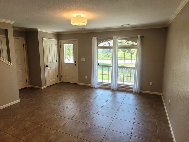 Photo - 3 Bedroom 2.5 Bathroom Home