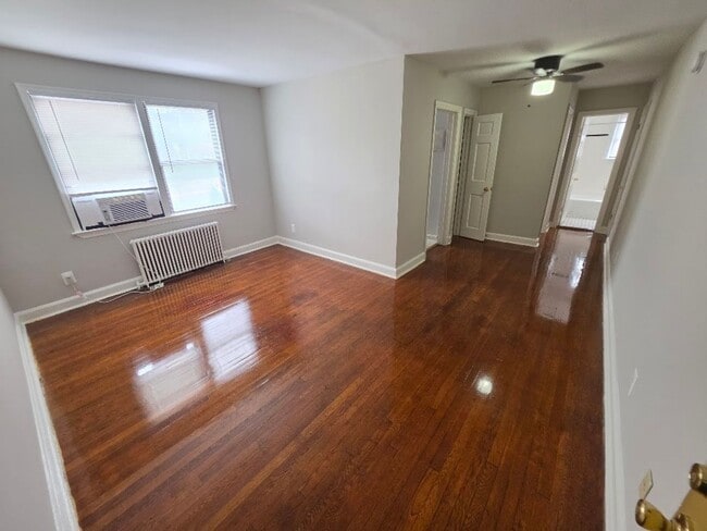Building Photo - 1220 N Quinn St Unit 231