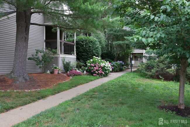 Photo - 123 Concordia Cir Unidad G