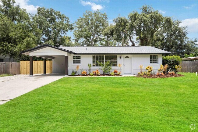 Building Photo - Completely Renovated 2 Bed 1.5 Bath House ...