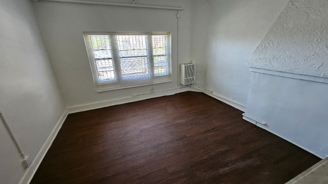 Photo - 844 S Westlake Ave Unit 100