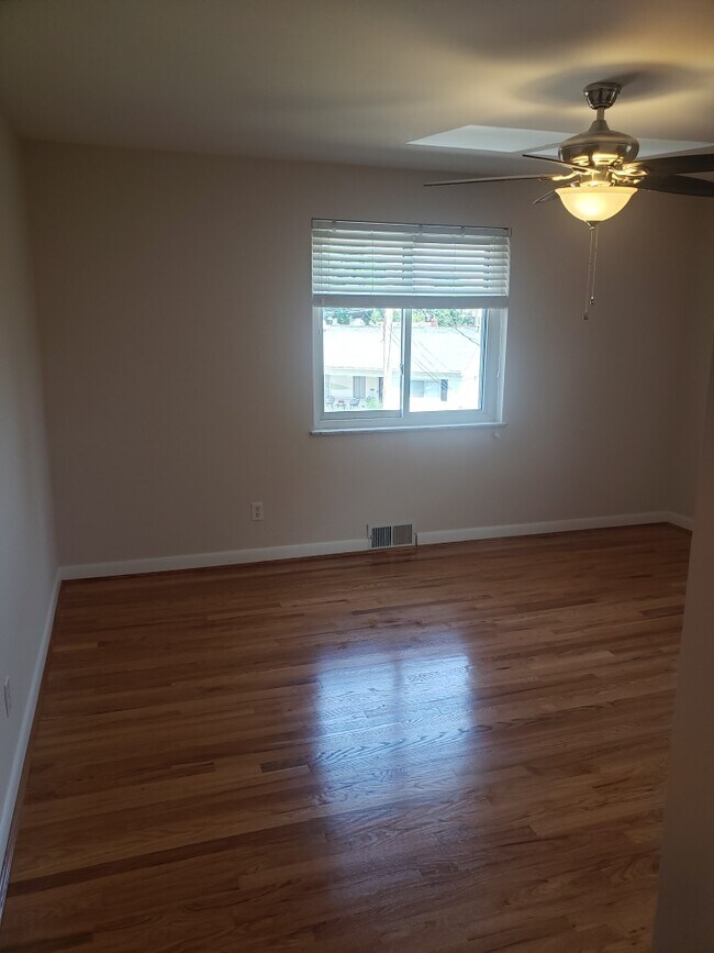 4929 Kelsch Ln Unit 2