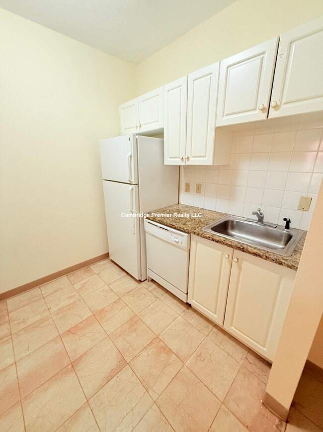 Photo - 375 Highland Ave Unit 1