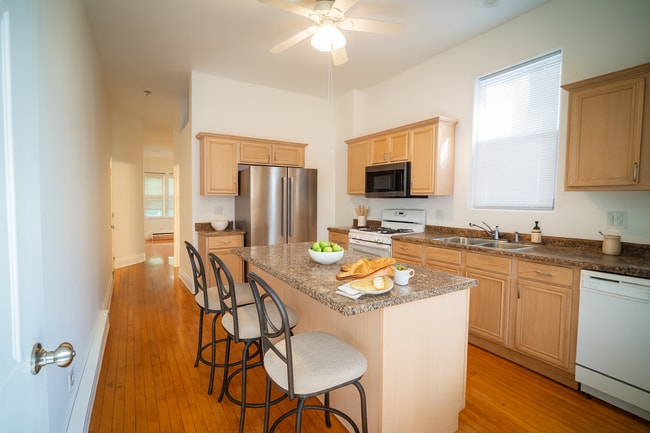 Photo - 2728 N Artesian Ave Unidad apt 2