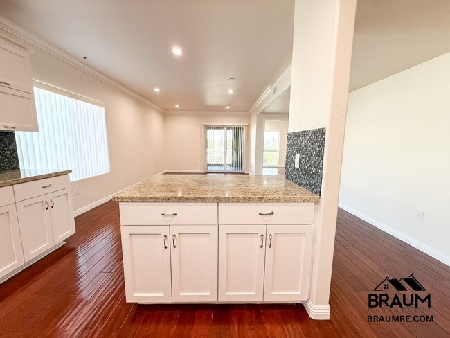 Photo - 332 S Virgil Ave Unidad 403