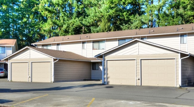 Deerfield West Apartments