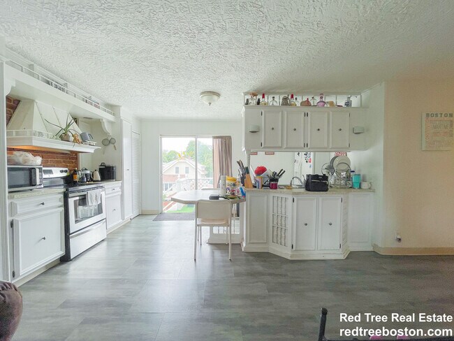 Photo - 75 Magoun Ave