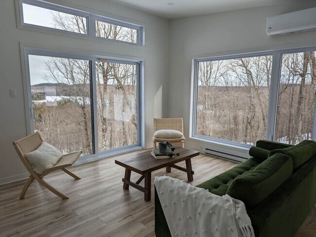 Photo - 94 Chem. des Martins Pêcheurs Unit ID1340591P