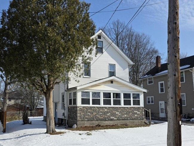 Photo - 849 Terra Alta St NE