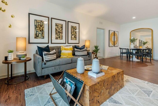 Photo - Regatta at Universal