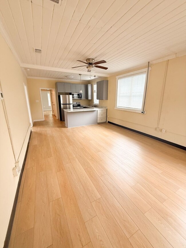 Photo - 704 Conoley Ave