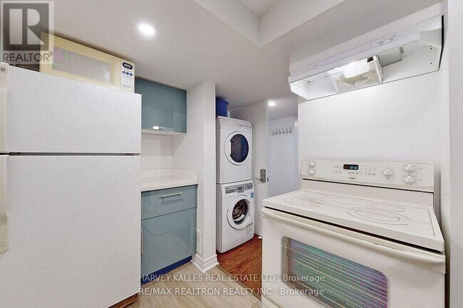 Photo - 142 Combe Ave