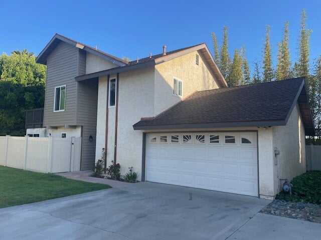 "Charming 3-Bed, 3-Bath Townhouse with Gue... - "Charming 3-Bed, 3-Bath Townhouse with Gue...