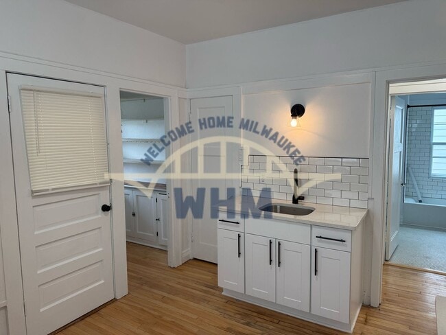 1607 N 52nd St Unit Lower