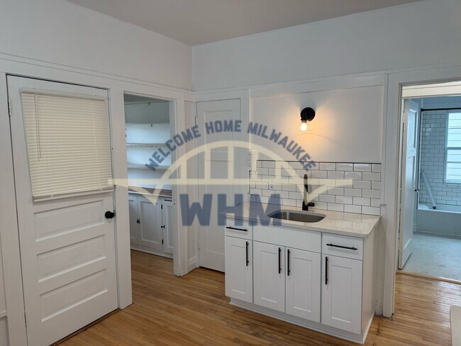 Photo - 1607 N 52nd St Unit Lower