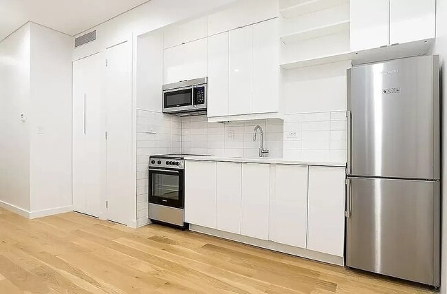 Photo - 100 Forsyth St Unit 2